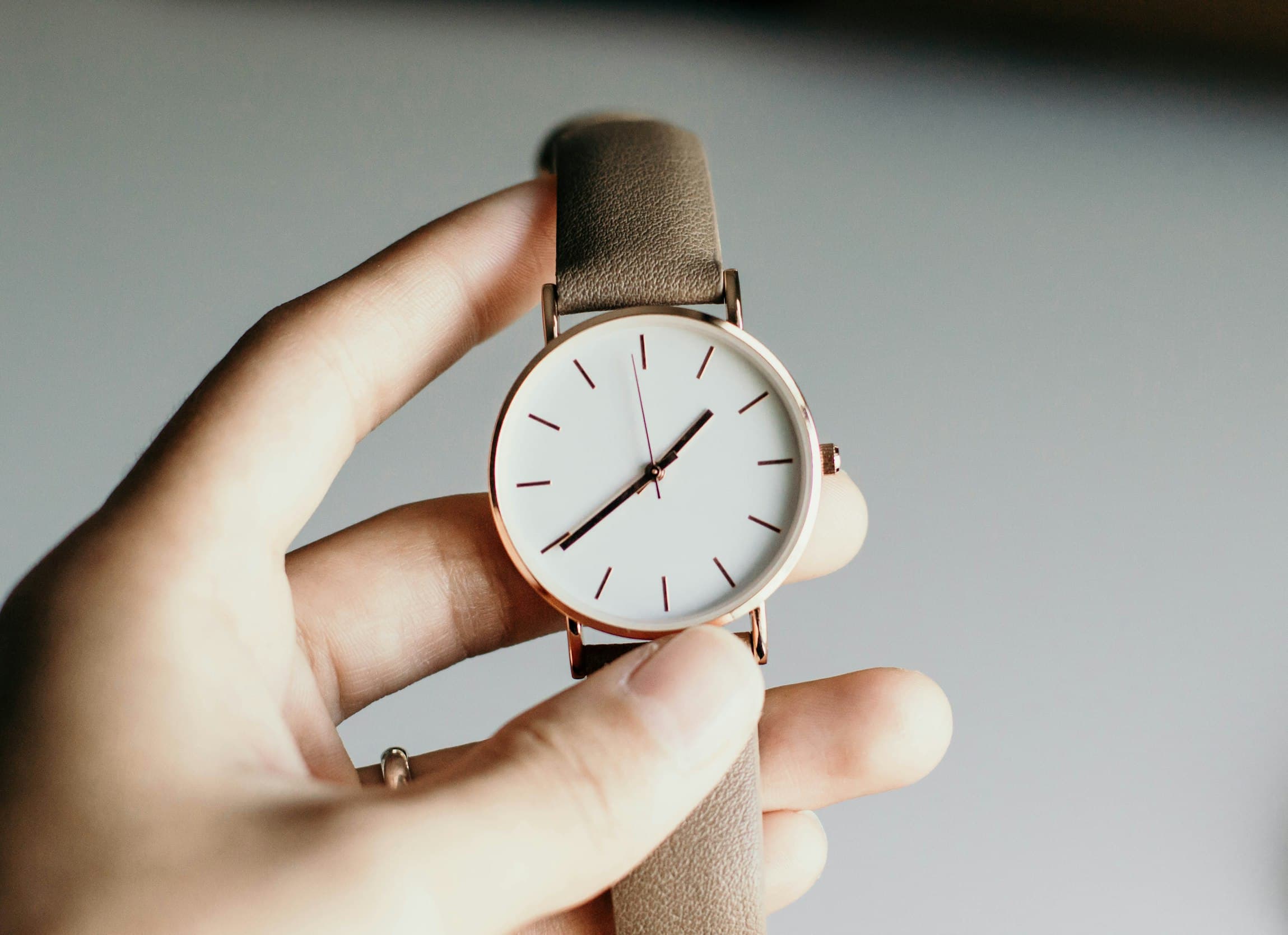 Aria Minimalist Watch alternate view